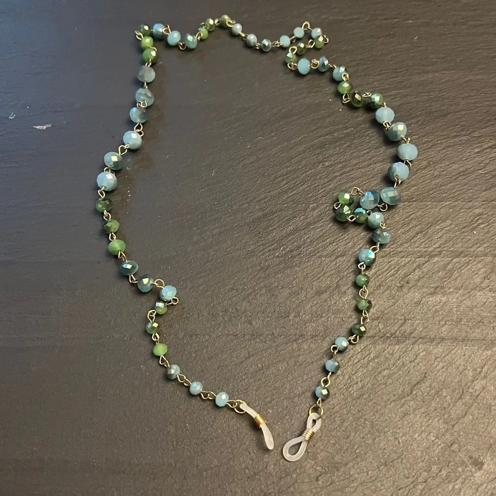 🌟 Handcrafted Vintage Gold Eyeglass Chain 🌟